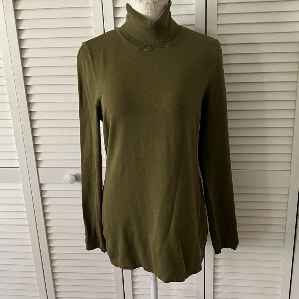 Dressbarn Olive Turtle Neck Long Sleeve Sweater Size M Tunic Length Cotton Blend
